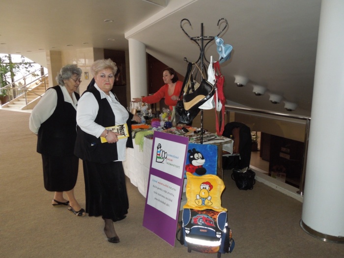 Kliknutím na fotografii zavřete okno