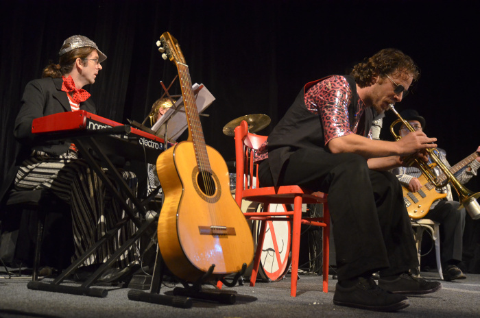 Kliknutím na fotografii zavřete okno