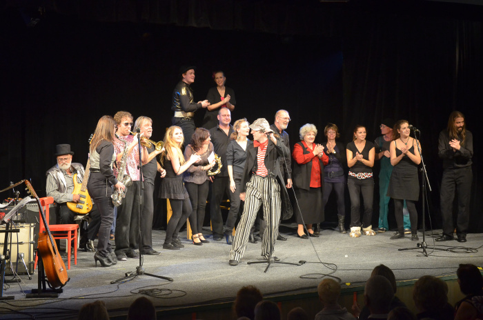 Kliknutím na fotografii zavřete okno