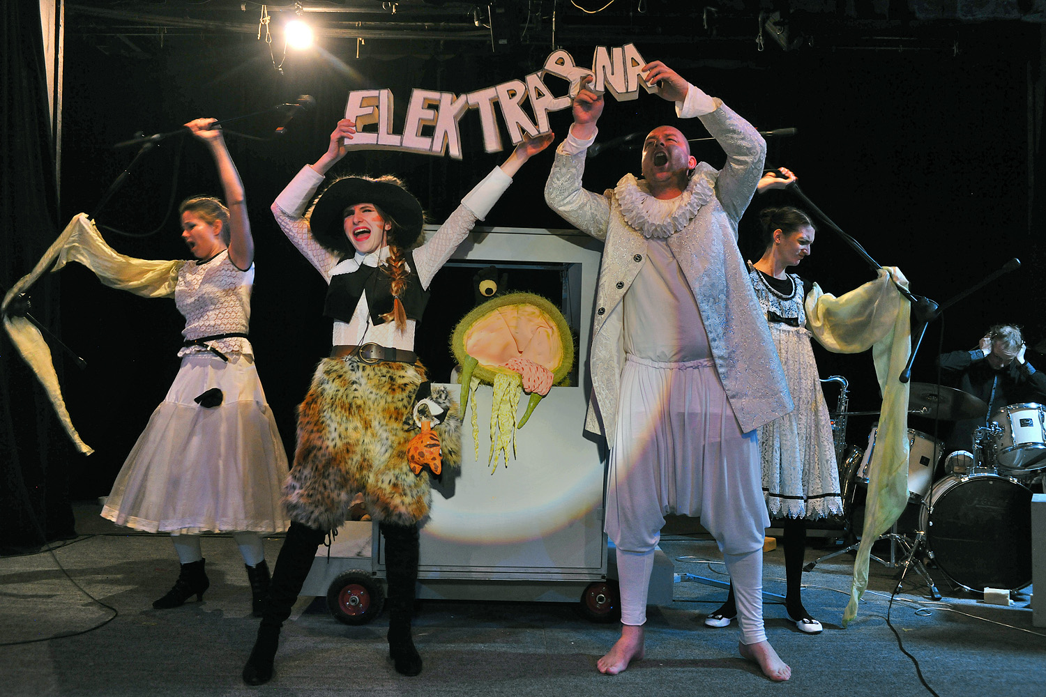 Kliknutím na fotografii zavřete okno