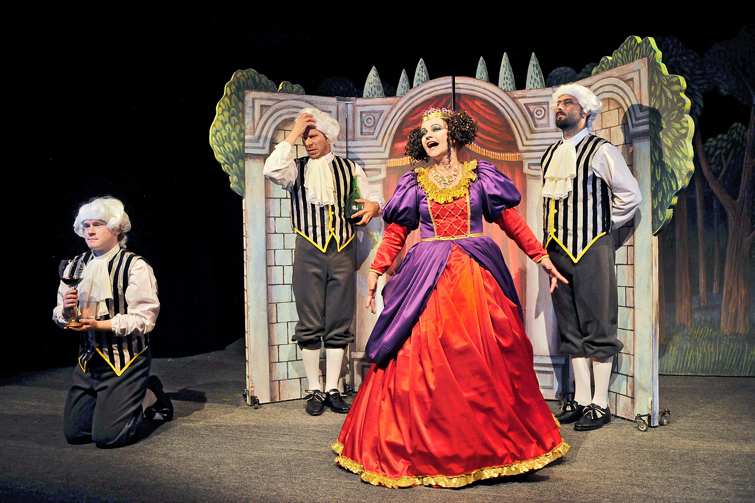 Kliknutím na fotografii zavřete okno