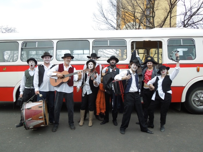 Kliknutím na fotografii zavřete okno